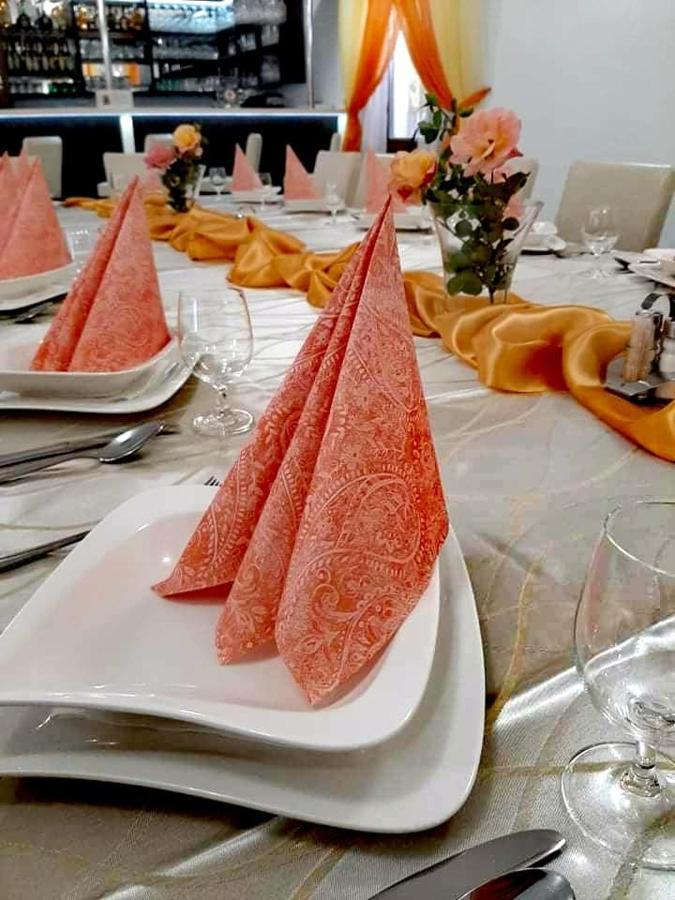 Jolan Pension & Restaurant Cicov Экстерьер фото