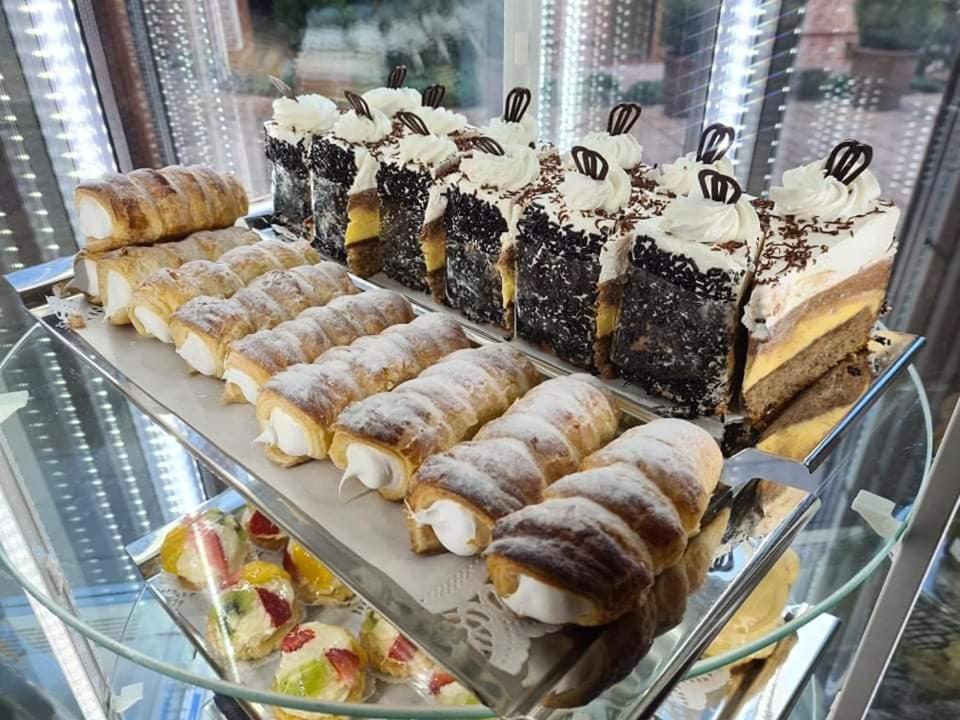 Jolan Pension & Restaurant Cicov Экстерьер фото