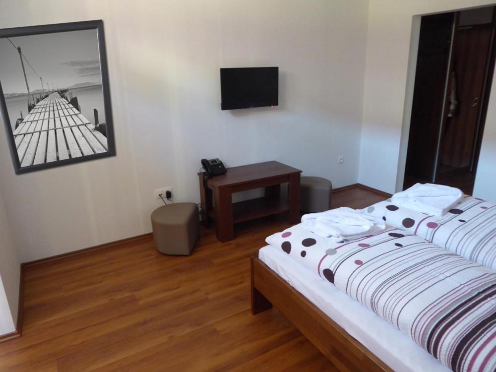 Jolan Pension & Restaurant Cicov Экстерьер фото