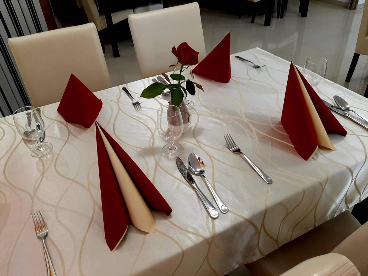 Jolan Pension & Restaurant Cicov Экстерьер фото