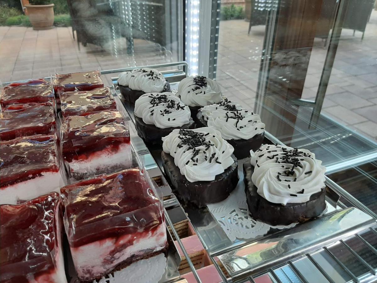 Jolan Pension & Restaurant Cicov Экстерьер фото