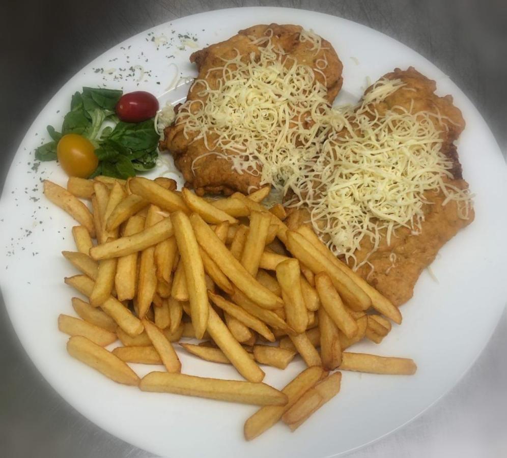 Jolan Pension & Restaurant Cicov Экстерьер фото