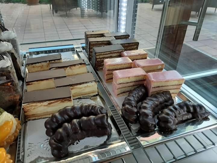 Jolan Pension & Restaurant Cicov Экстерьер фото